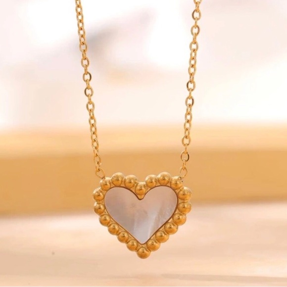 Mother of Pearl Dainty Heart Iridescent Shell Feminine Romance 18K Gold Necklace - Picture 3 of 17